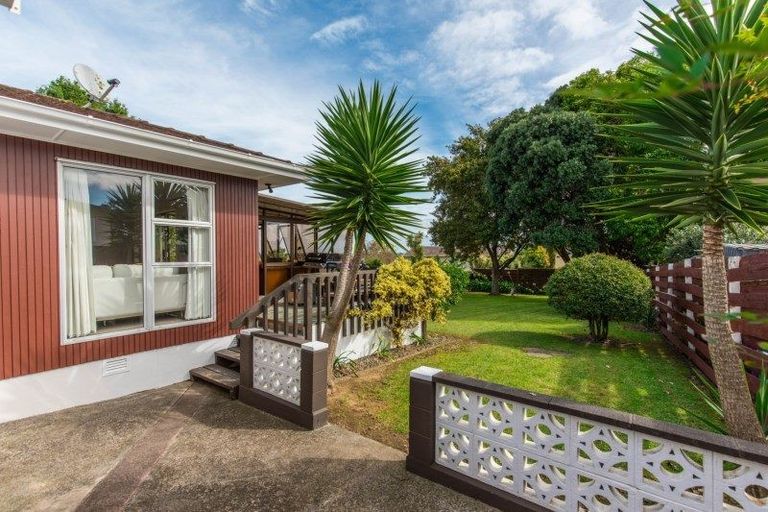 Photo of property in 44 Cardiff Road, Pakuranga, Auckland, 2010