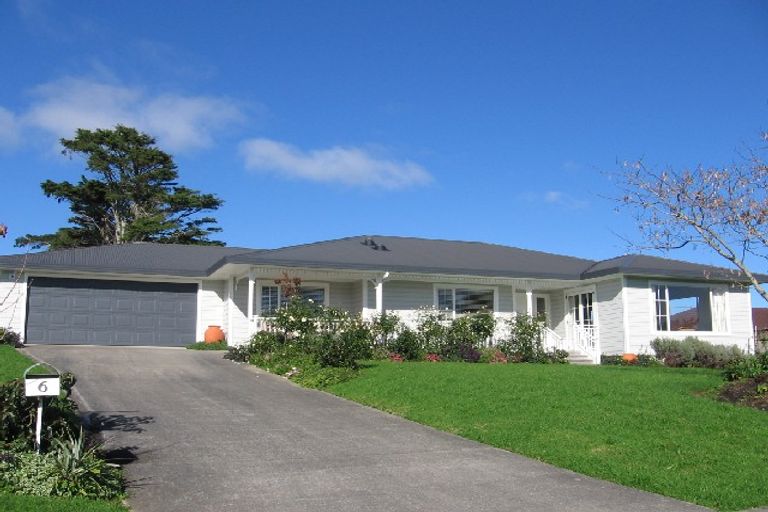 Photo of property in 6 Stonedge Lane, Rosedale, Auckland, 0632