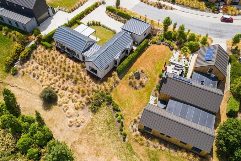 Photo of property in 28 Mckellar Drive, Jacks Point, Queenstown, 9371