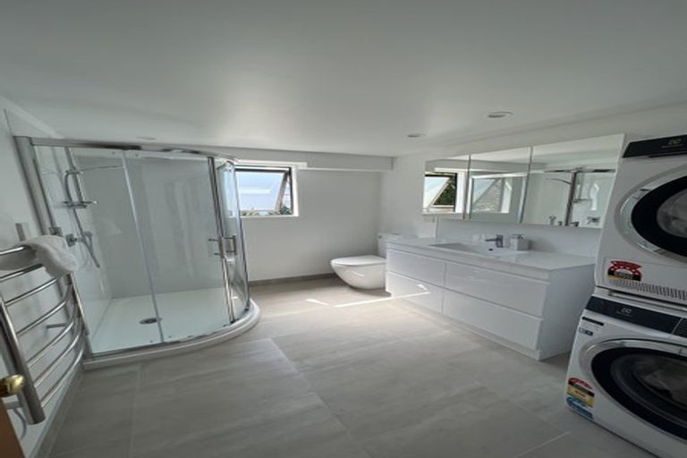 Photo of property in 18 Woodbury Rise, Queenstown, 9300