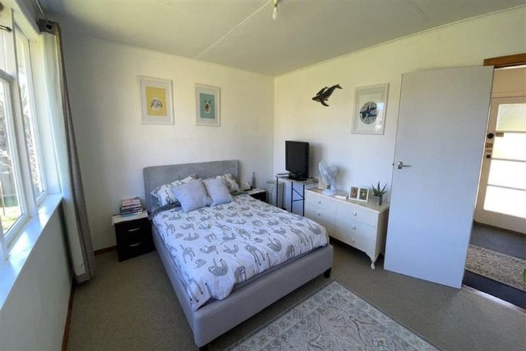 Photo of property in 105 Cook Street, Marfell, New Plymouth, 4310