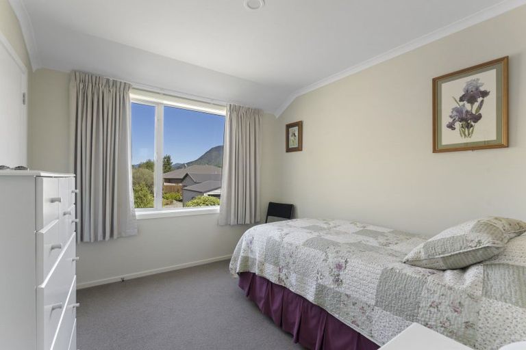 Photo of property in 118 Milton Terrace, Picton, 7220