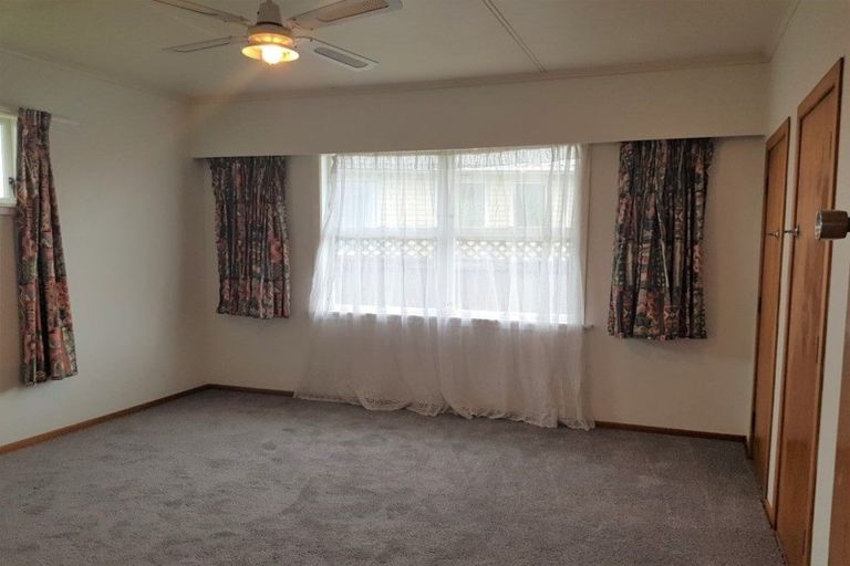 Photo of property in 187 Omata Road, Blagdon, New Plymouth, 4310