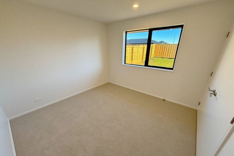 Photo of property in 31 Herridge Street, Woodend, 7691
