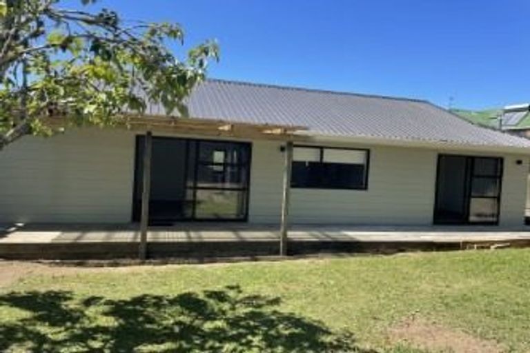 Photo of property in 11b Lucinda Place, Glen Eden, Auckland, 0602