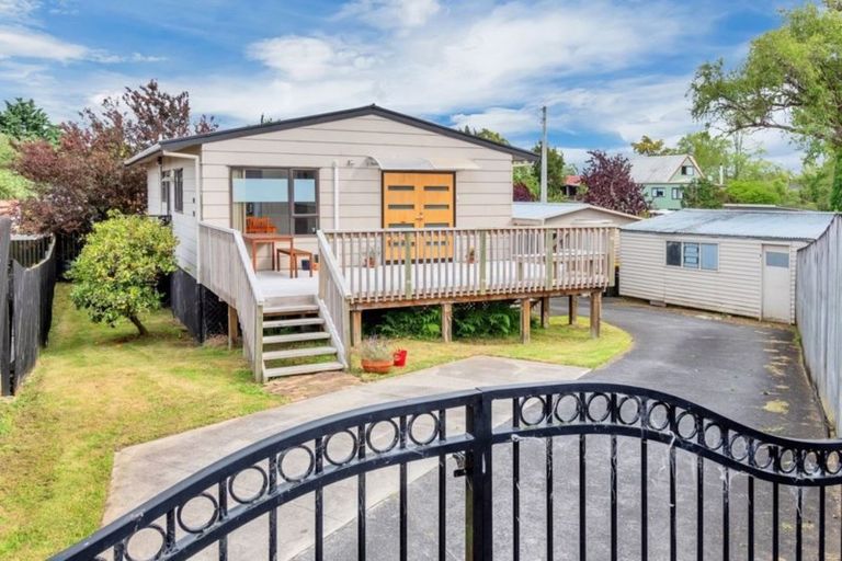 Photo of property in 37b Orion Street, Papakura, 2110
