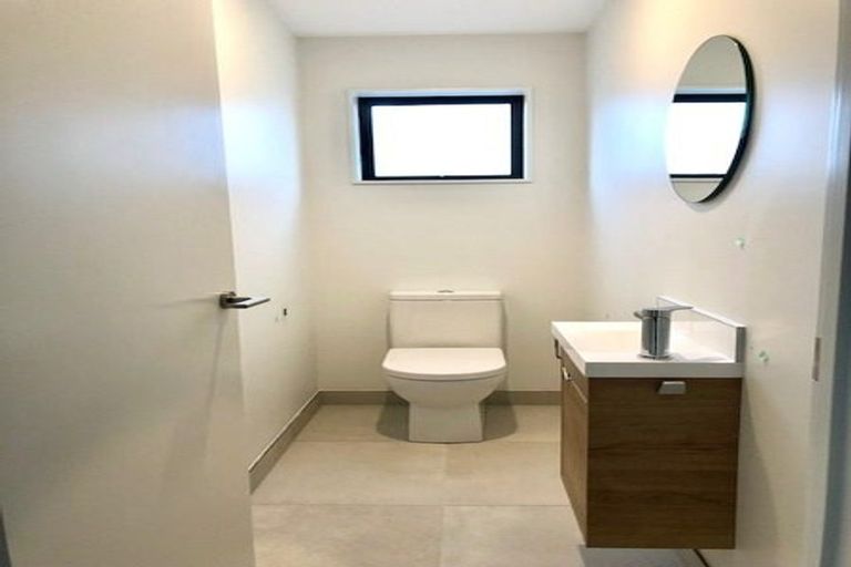 Photo of property in 19 Whimbrel Road, Flat Bush, Auckland, 2019