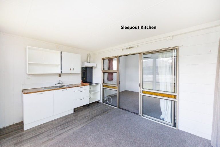 Photo of property in 25 Haast Place, Awapuni, Palmerston North, 4412