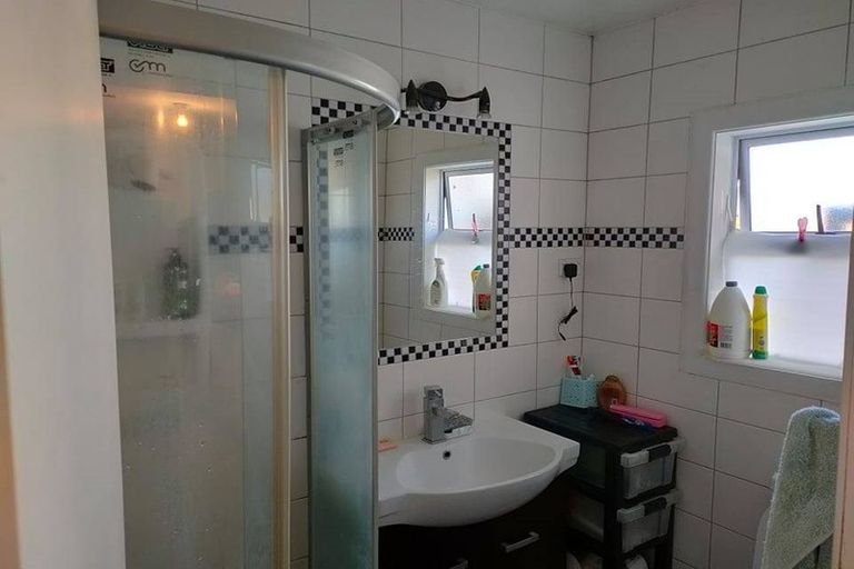 Photo of property in 9a Gloucester Road, Manurewa, Auckland, 2102