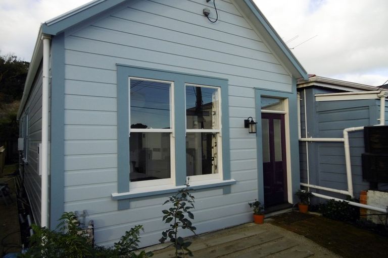 Photo of property in 33-35 Coromandel Street, Newtown, Wellington, 6021