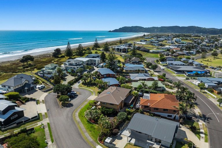 Photo of property in 14 Commodores Close, Coastlands, Whakatane, 3120