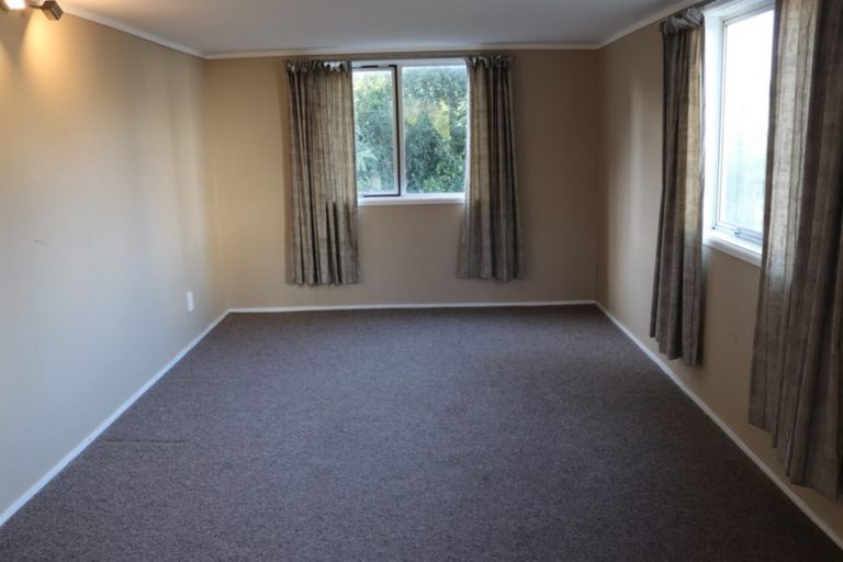 Photo of property in 27 Glenfern Road, Mellons Bay, Auckland, 2014