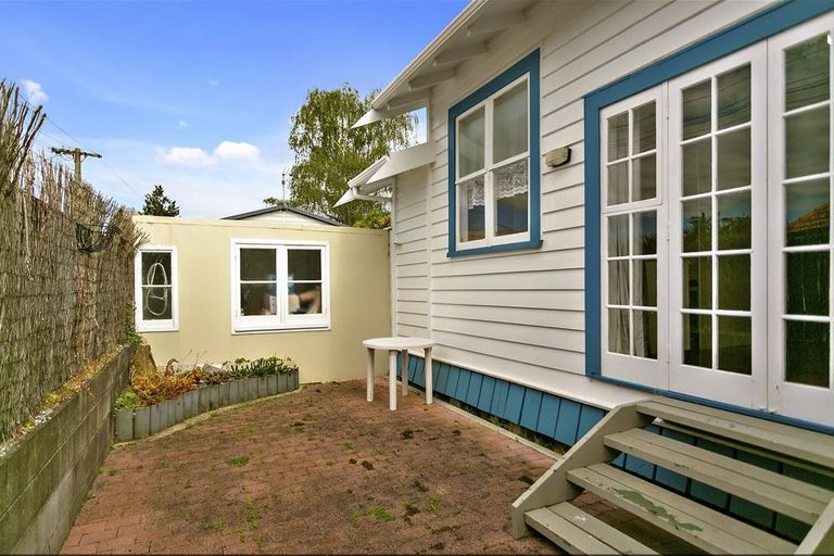 Photo of property in 64 Grey Street, Cambridge, 3434