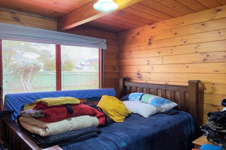 Photo of property in 1 Highlands Place, Highlands Park, New Plymouth, 4312