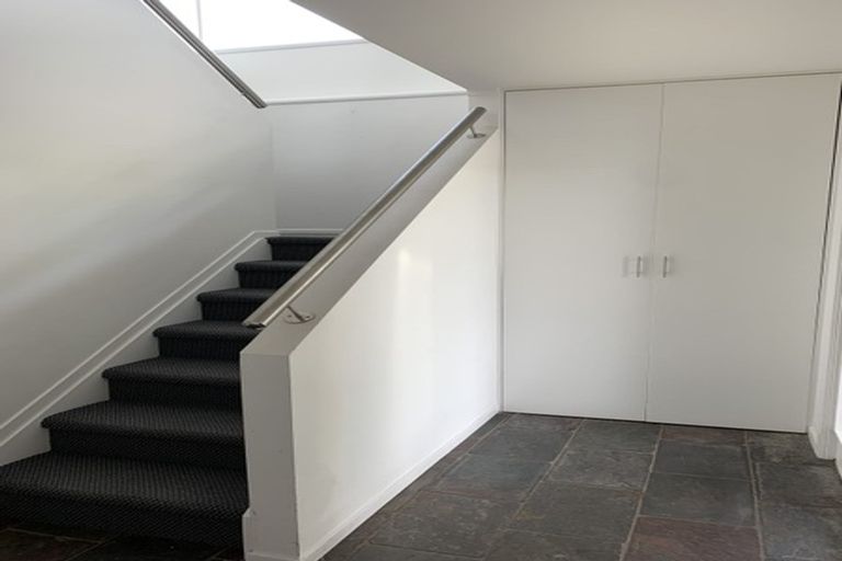 Photo of property in 89 Hillcrest Avenue, Hillcrest, Auckland, 0627