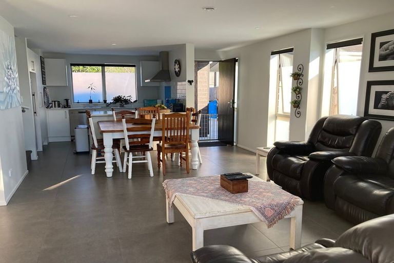 Photo of property in 7c Yeoman Place, Howick, Auckland, 2014