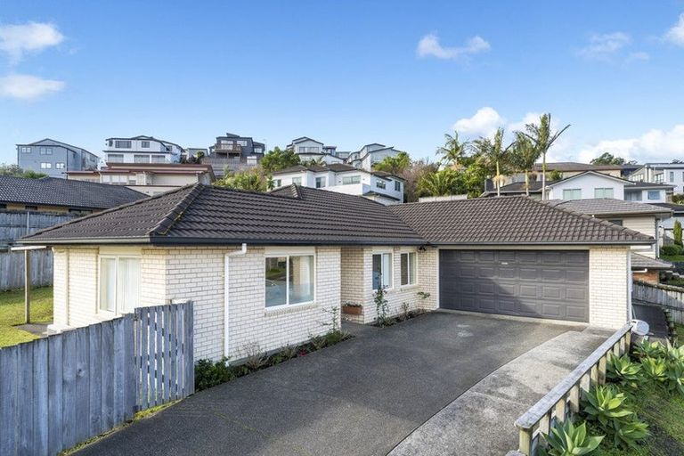 Photo of property in 48 San Marino Drive West, Henderson, Auckland, 0612