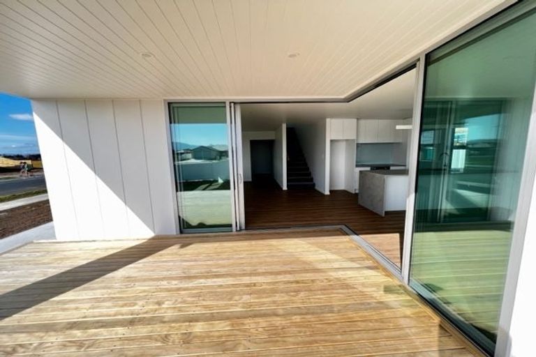 Photo of property in 4 Taurangawaka Road, One Tree Point, 0118