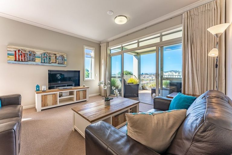 Photo of property in 102 Landmark Terrace, Orewa, 0931