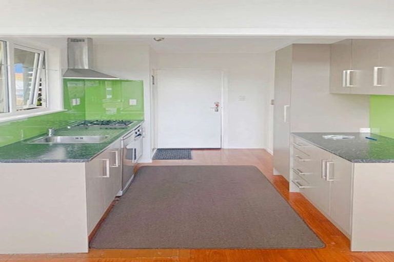 Photo of property in 31 Simpson Road, Ranui, Auckland, 0612