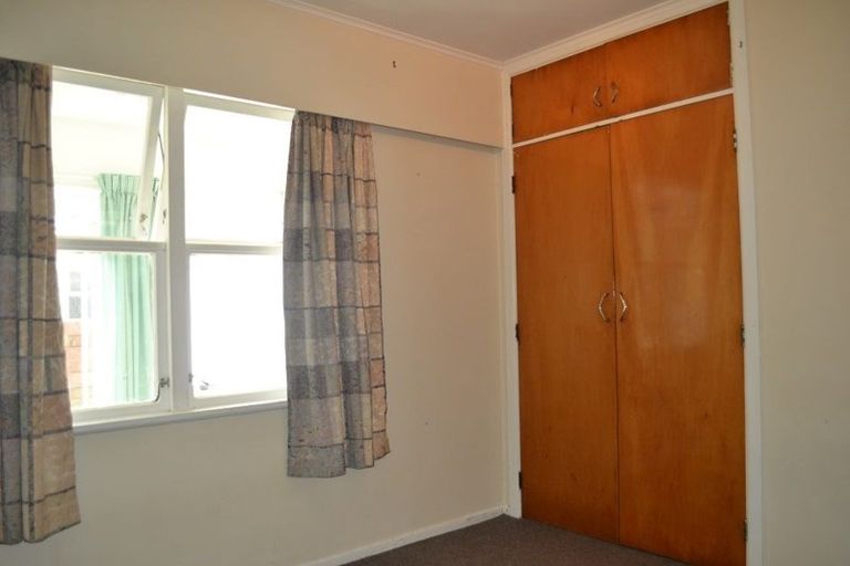 Photo of property in 2 Saville Row, Johnsonville, Wellington, 6037