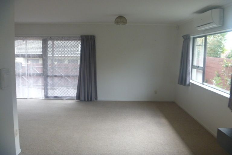 Photo of property in 1/16a Trentham Road, Papakura, 2110