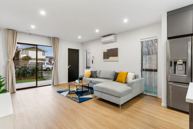 Photo of property in 64a Rosewarne Crescent, Glendene, Auckland, 0602