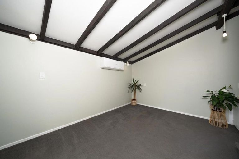 Photo of property in 16 Carluke Street, Paparangi, Wellington, 6037