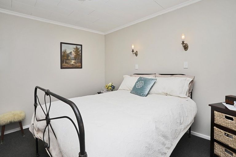 Photo of property in 19 Charles Street, Grasmere, Invercargill, 9810