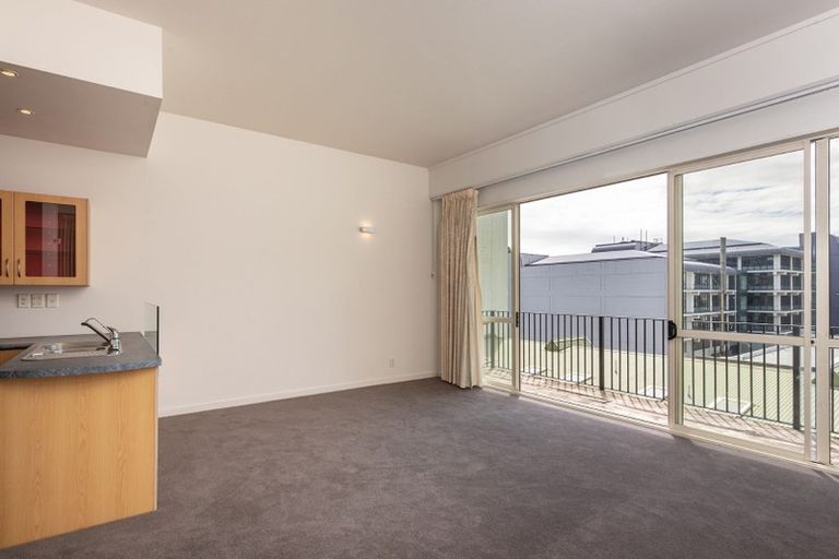Photo of property in De Vere Apartments, 9/23 Tennyson Street, Te Aro, Wellington, 6011