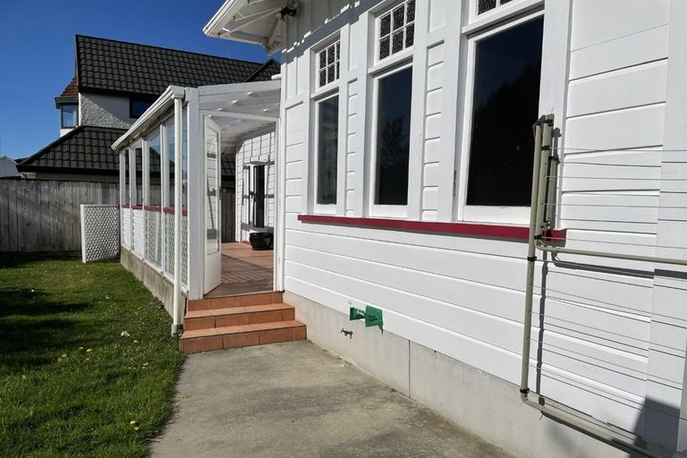 Photo of property in 3 Carow Street, Palmerston North, 4410