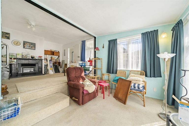 Photo of property in 20 Robertson Street, Elderslea, Upper Hutt, 5018