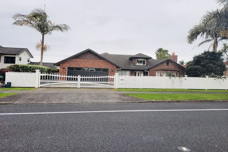 Photo of property in 264 Hill Road, The Gardens, Auckland, 2105