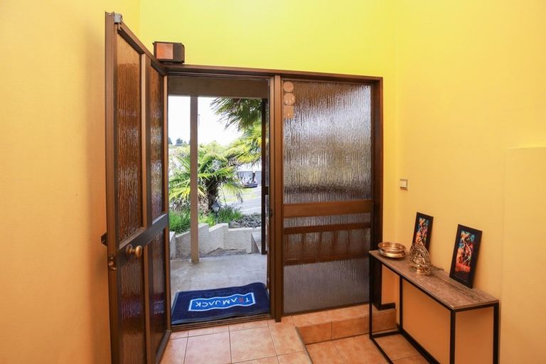 Photo of property in 2 Salmond Place, Dinsdale, Hamilton, 3204