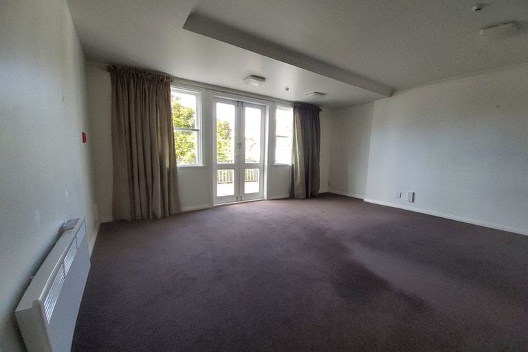 Photo of property in 221a The Terrace, Wellington Central, Wellington, 6011