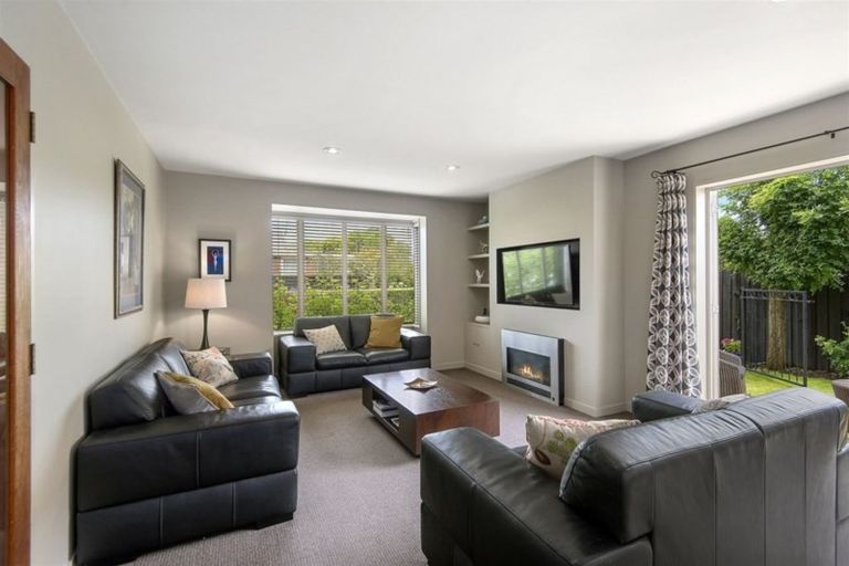 Photo of property in 2 Kemp Lane, Papanui, Christchurch, 8053