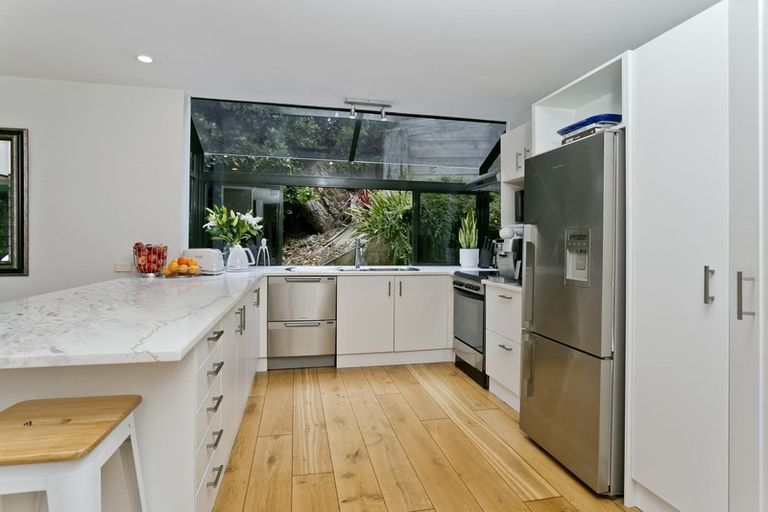 Photo of property in 30 Speedy Crescent, Hillcrest, Auckland, 0627