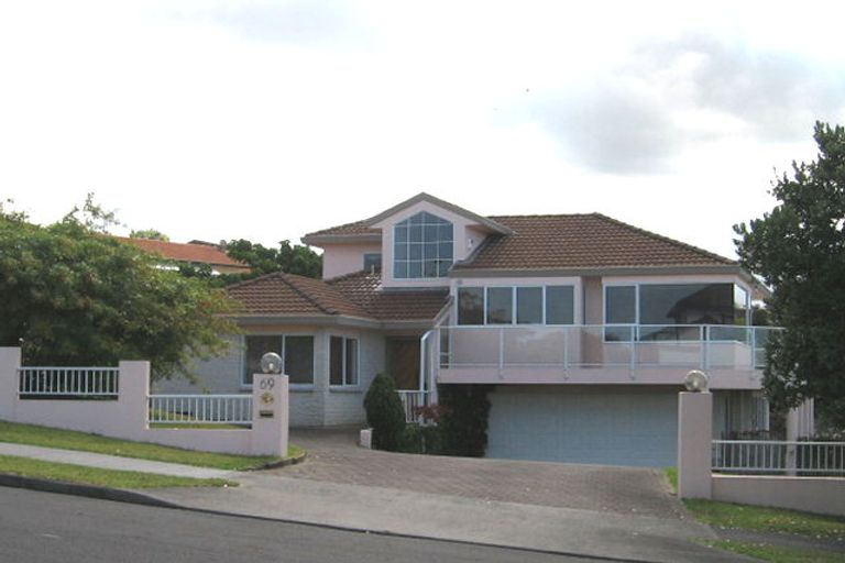 Photo of property in 67 Lagoon Way, West Harbour, Auckland, 0618