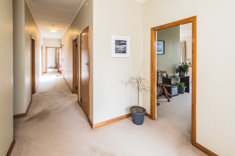 Photo of property in 38 Parsons Street, Saint Johns Hill, Whanganui, 4501