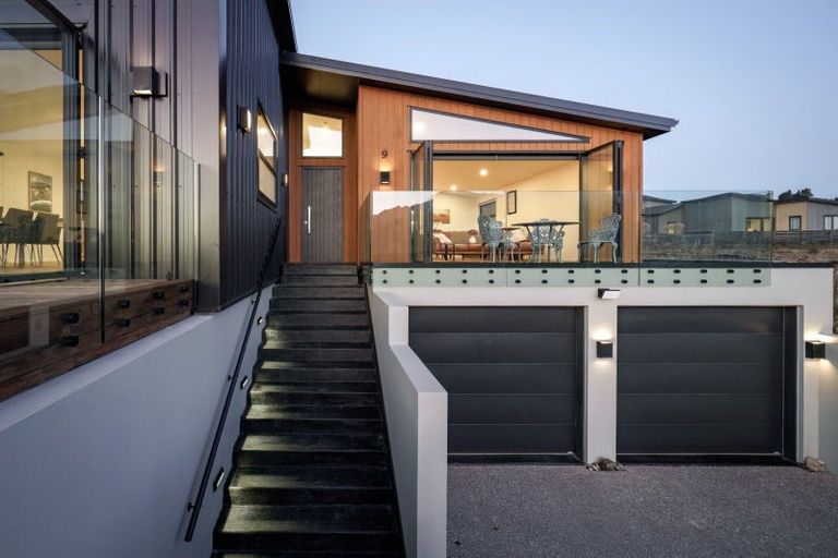 Photo of property in 9 Mcneil Crescent, Wanaka, 9305