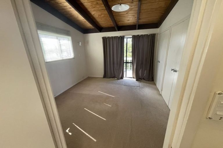 Photo of property in 9 Danbury Drive, Torbay, Auckland, 0630