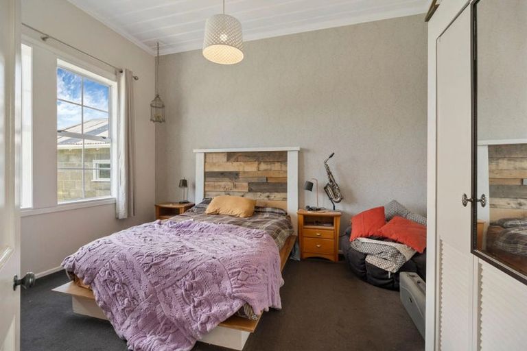 Photo of property in 162 Tukapa Street, Westown, New Plymouth, 4310