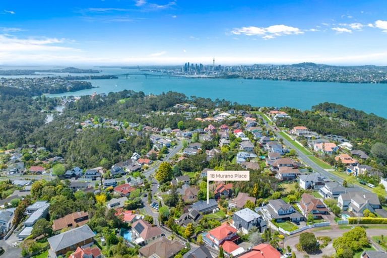 Photo of property in 18 Murano Place, Chatswood, Auckland, 0626