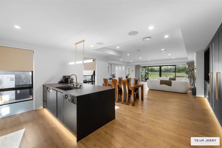 Photo of property in 21 Te Ara Aukati Terrace, Pokeno, 2471