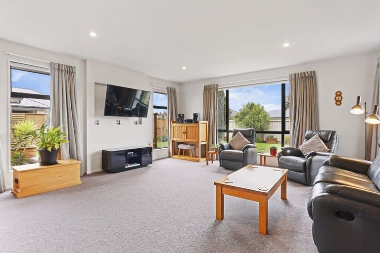 Photo of property in 2 Pukeko Place, Rangiora, 7400