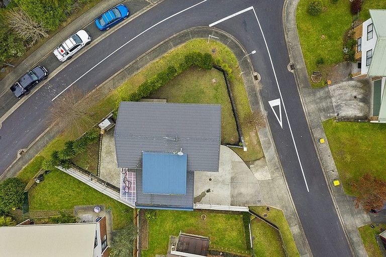 Photo of property in 19 Titch Place, Glen Eden, Auckland, 0602