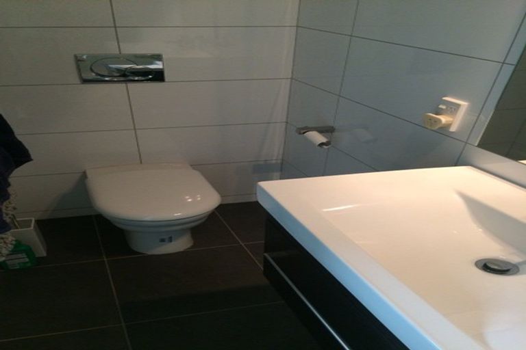 Photo of property in 1/25 Home Street, Mount Victoria, Wellington, 6011