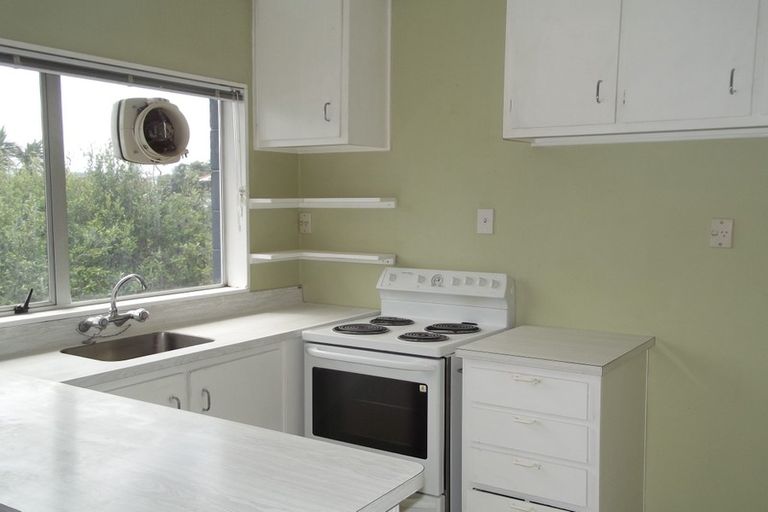 Photo of property in 8/218 Onepu Road, Lyall Bay, Wellington, 6022