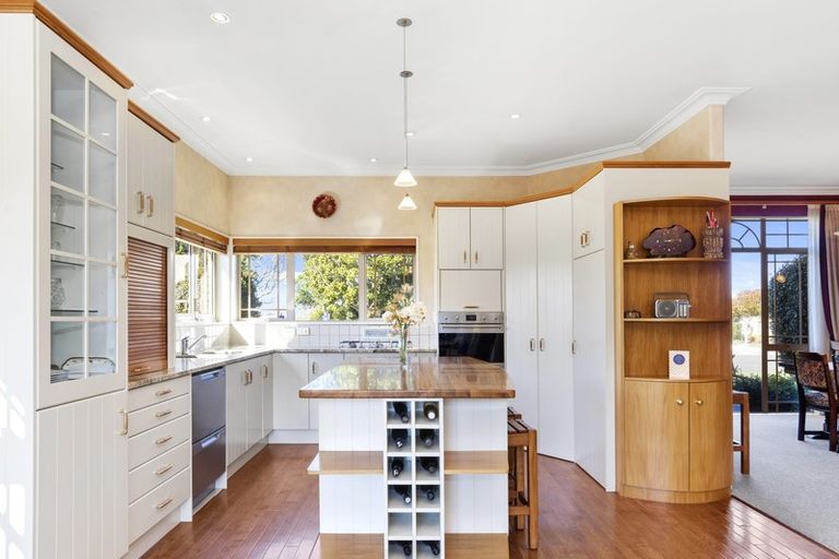 Photo of property in 28 Plateau Heights, Mount Maunganui, 3116