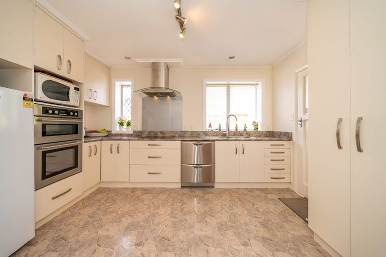 Photo of property in 48 Kashmir Avenue, Clouston Park, Upper Hutt, 5018